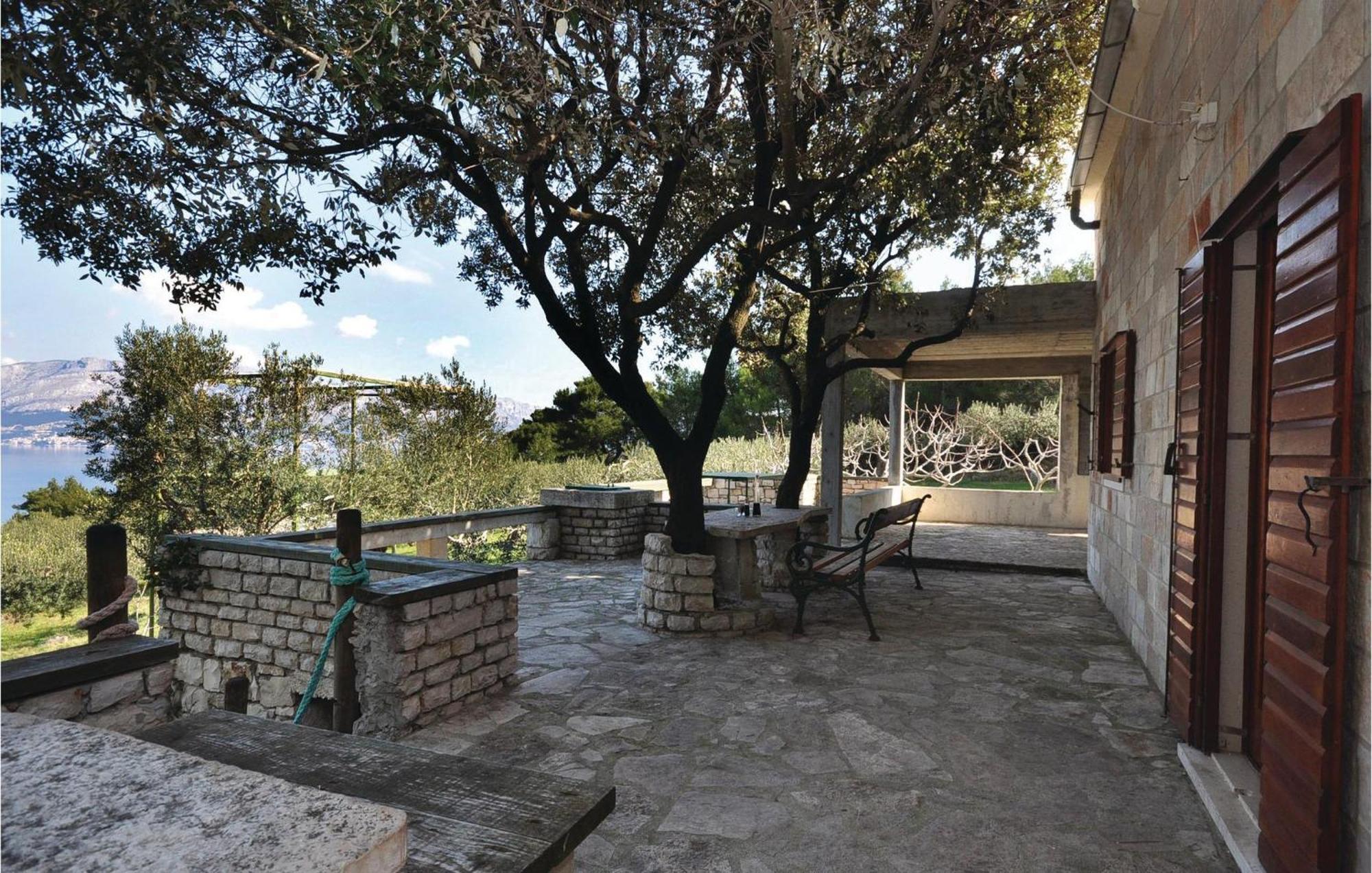 Pet Friendly Home In Postira With Kitchen Exterior photo